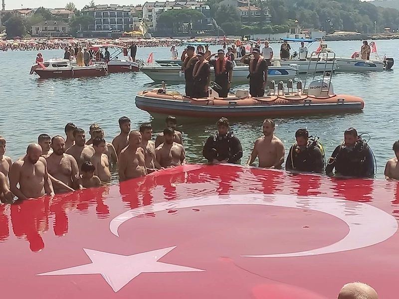 30 Ağustos Zafer Bayramı’nda denizde bayrak açtılar
