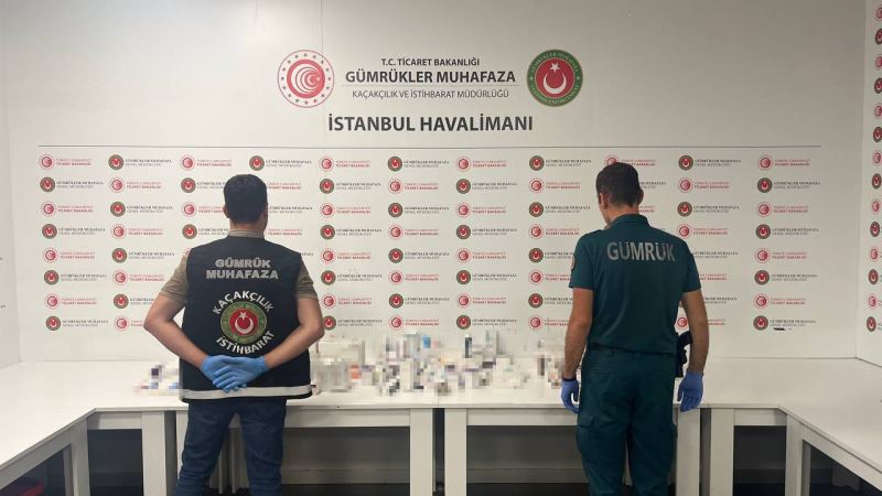 İstanbul Havalimanı’nda piyasa değeri 27 milyon lira olan kaçak ilaç ele geçirildi