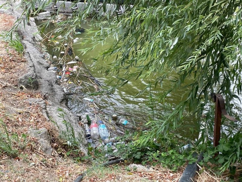 Bakırköy Botanik Parkı adeta çöplüğe döndü