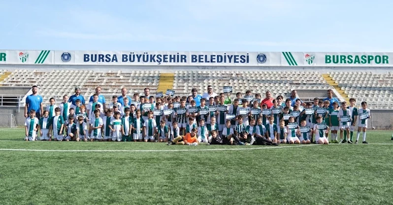 Bursaspor Futbol Okulu’nun yaz dönemi sona erdi
