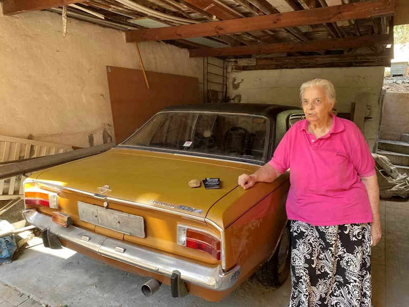 53 yıllık aracı ilk sahibinden orijinal haliyle satın aldı
