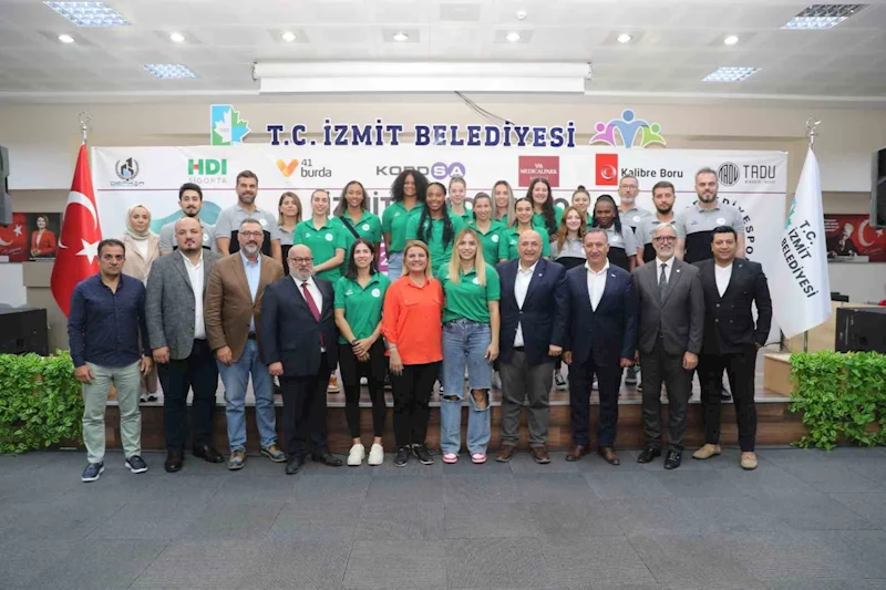 İzmit Belediyespor Kadın Basketbol Takımı’nın yeni kadrosu tanıtıldı
