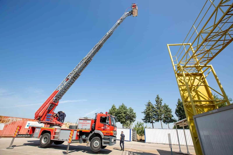 İtfaiyenin her eğitimi gerçek gibi tatbikat
