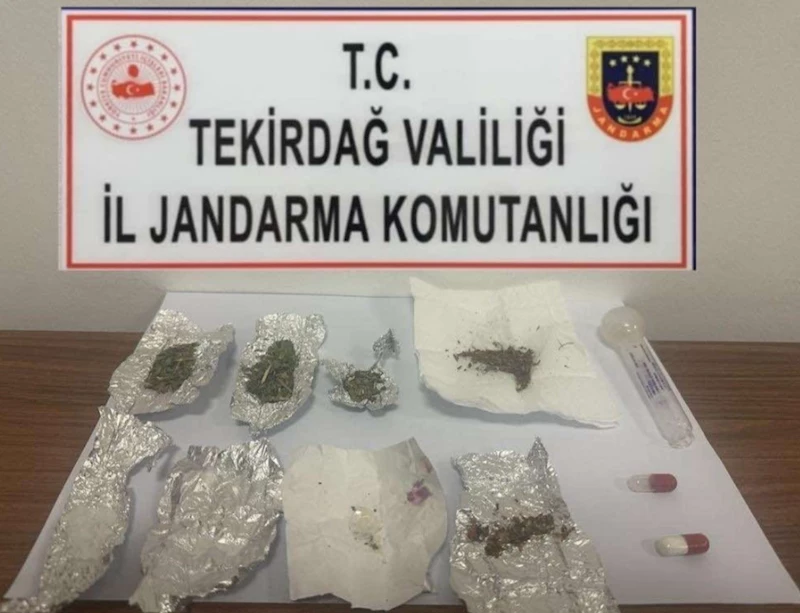 Devriye gerçekleştiren jandarma uyuşturucu ele geçirdi
