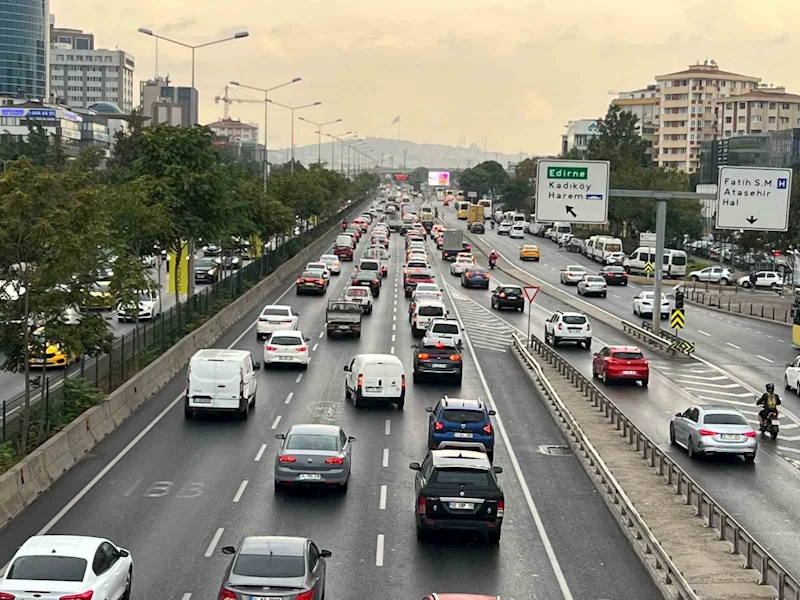 Anadolu Yakası’nda trafik yoğunluğu yüzde 74’e ulaştı
