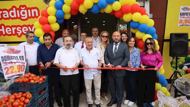 Özhan Market’in Uğur Mumcu şubesi açıldı
