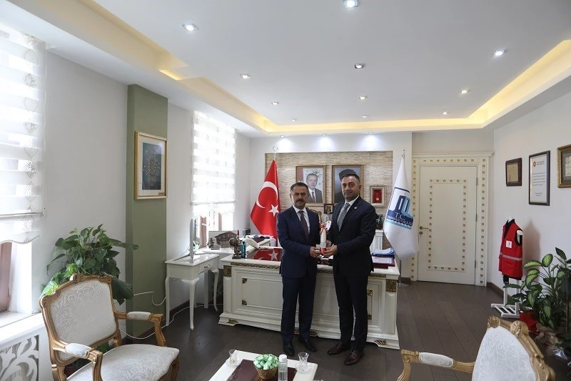 Biga Belediye Başkanı Bülent Erdoğan, Vali Aktaş’ı 18 Eylül Biga’nın Kurtuluş Günü etkinliklerine davet etti