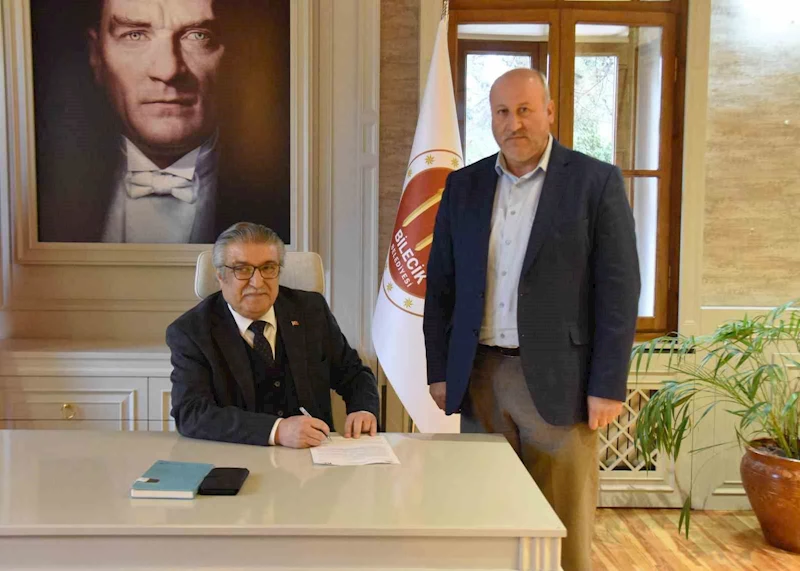 Bilecik Belediye Başkanlığı koltuğuna Mustafa Sadık Kaya oturdu
