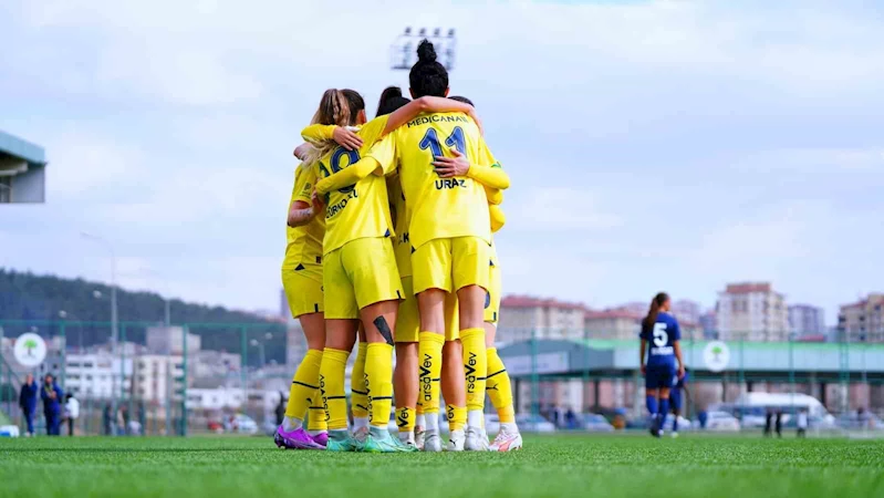 Kadın Futbol Süper Ligi: DG Gaziantep Asya Spor: 1 - Fenerbahçe: 4
