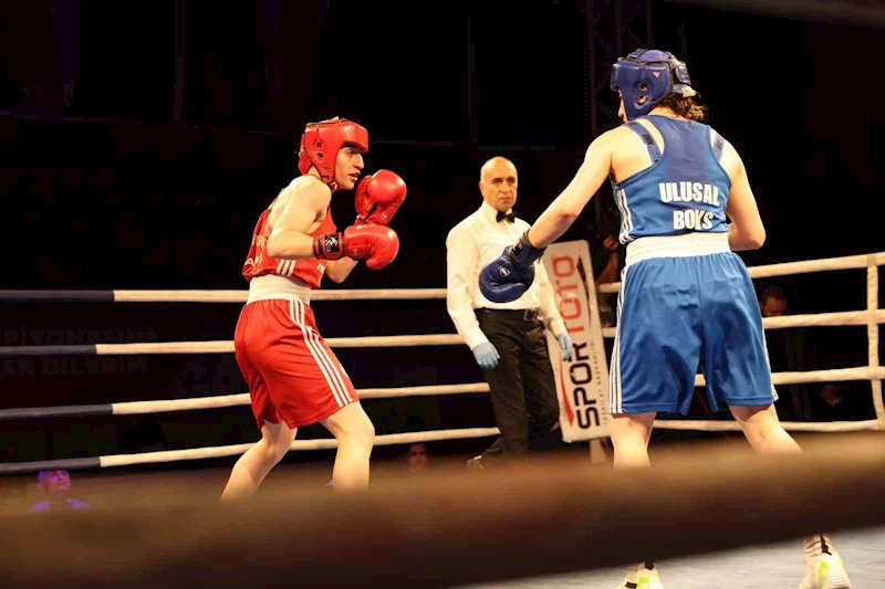 Darıca’da düzenlenen Türkiye Büyük Kadınlar Boks Şampiyonası sona erdi
