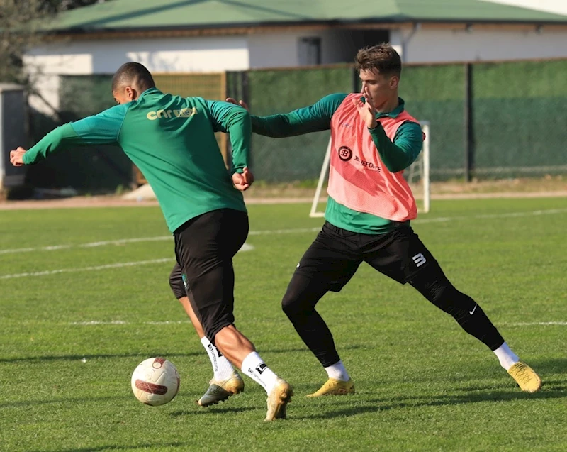 Kocaelispor, Eyüpspor maçı hazırlıklarını sürdürdü
