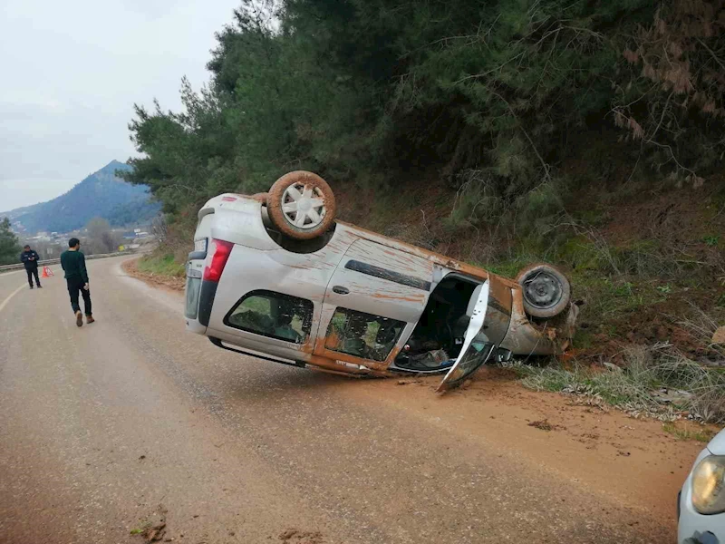 Osmaneli’de takla atan aracın sürücüsü yaralandı
