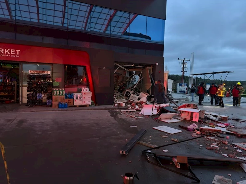 Balıkesir’de akaryakıt istasyonunda patlama: 2 yaralı
