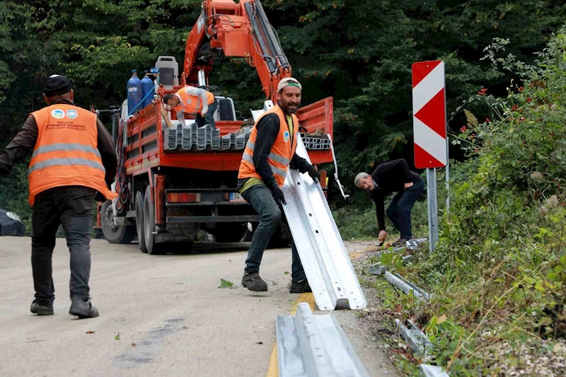 Uçurum kenarına çelik bariyerli önlem
