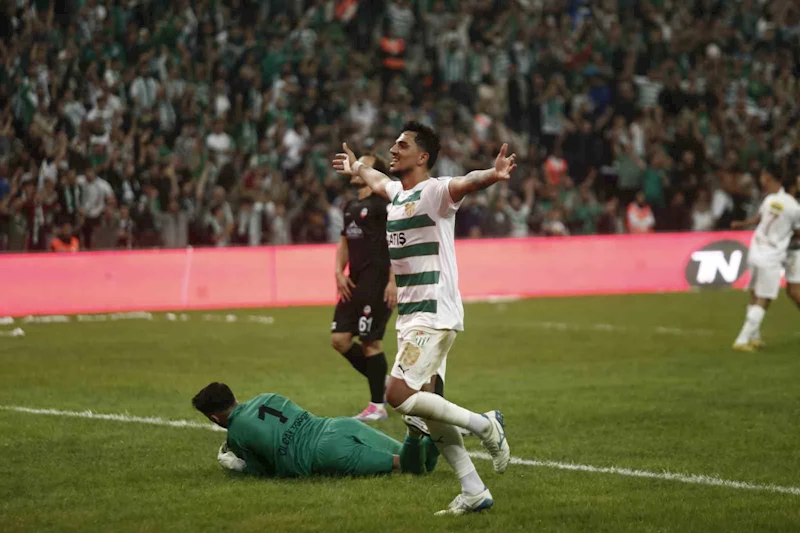 TFF 3. Lig: Bursaspor: 3 - Kahramanmaraşspor : 0
