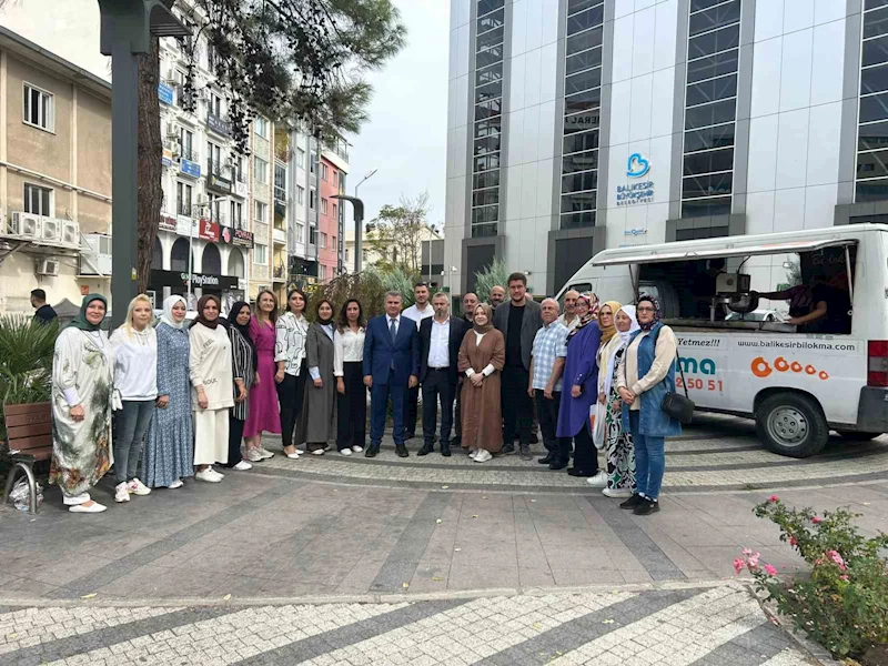 AK Parti Karesi İlçe Kadın Kolları’ndan Geleneksel Lokma Hayrı
