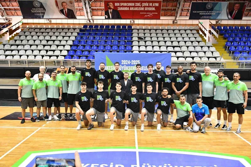 Balıkesirli sporseverlere hafta sonu basketbol ve voleybol ziyafeti
