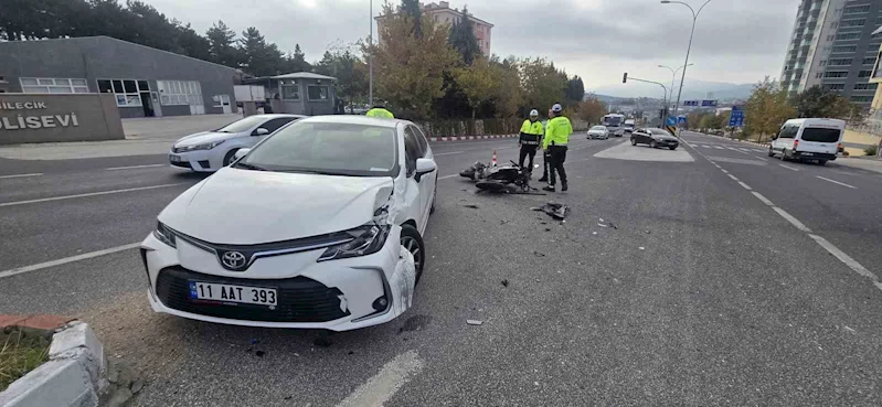 Polisevi Kavşağı’nda meydana gelen trafik kazasında 1 kişi yaralandı
