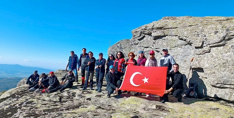 Doğaseverler cumhuriyeti zirvede kutladı
