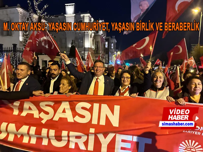 Sarıyer Belediyesi Cumhuriyet Bayramı fener alayı yürüyüşüne binlerce kişi katıldı.