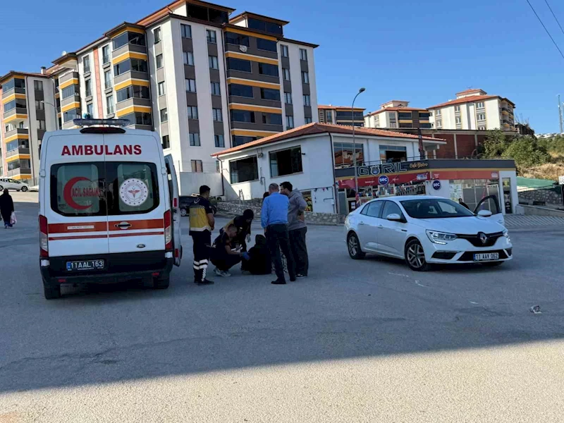 Bilecik’te otomobili çarptığı 2 yaya yaralandı
