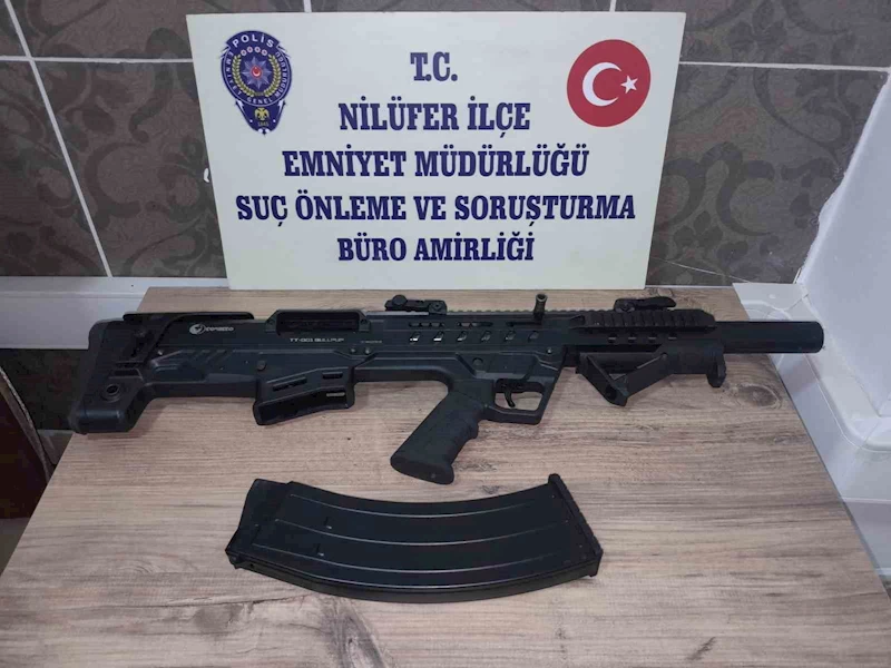 Uzun namlulu silahla havaya böyle ateş açtı
