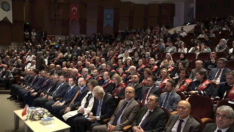 BUÜ’de yeni dönemin ilk dersini TRT Genel Müdürü Sobacı verdi
