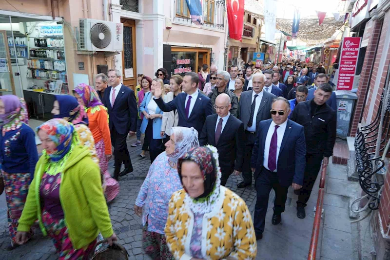 “19. Ayvalık Uluslararası Zeytin Hasat Festivali” başladı
