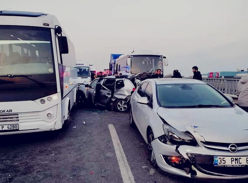 Yalova’da 5 araçlı zincirleme kaza: 4 yaralı
