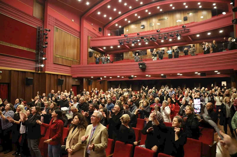 Bursa’da Feryal Öney ile türkü dolu gece
