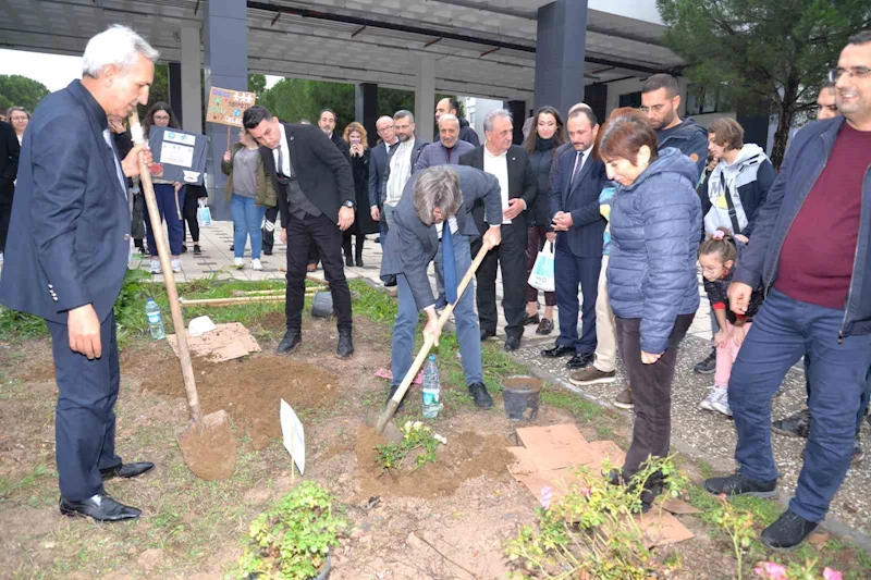 BUÜ’de ağaçlandırma çalışmaları devam ediyor
