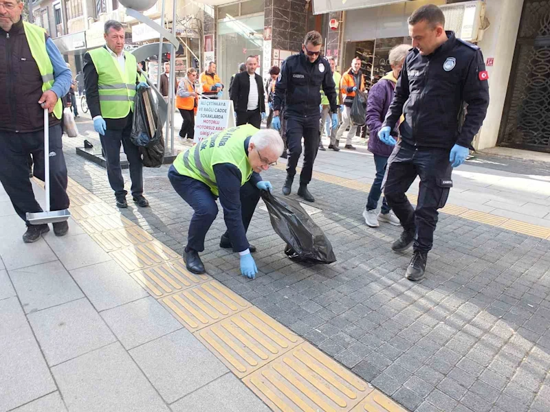 Balıkesir’de yere çöp atana ceza
