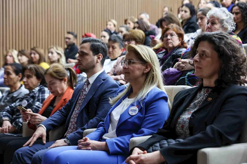 Bakırköy Belediyesi Kadına yönelik şiddete karşı konferans düzenledi
