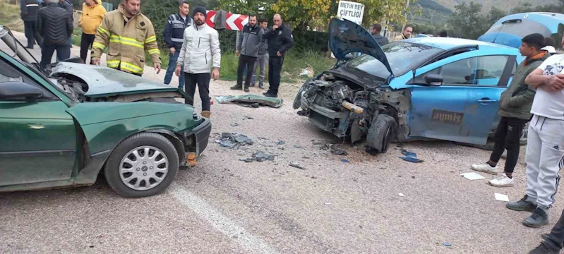 Erdek’te trafik kazası: 2 yaralı
