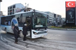 HASTANEYE ÜCRETSİZ OTOBÜS SEFERLERİ DEVAM EDİYOR