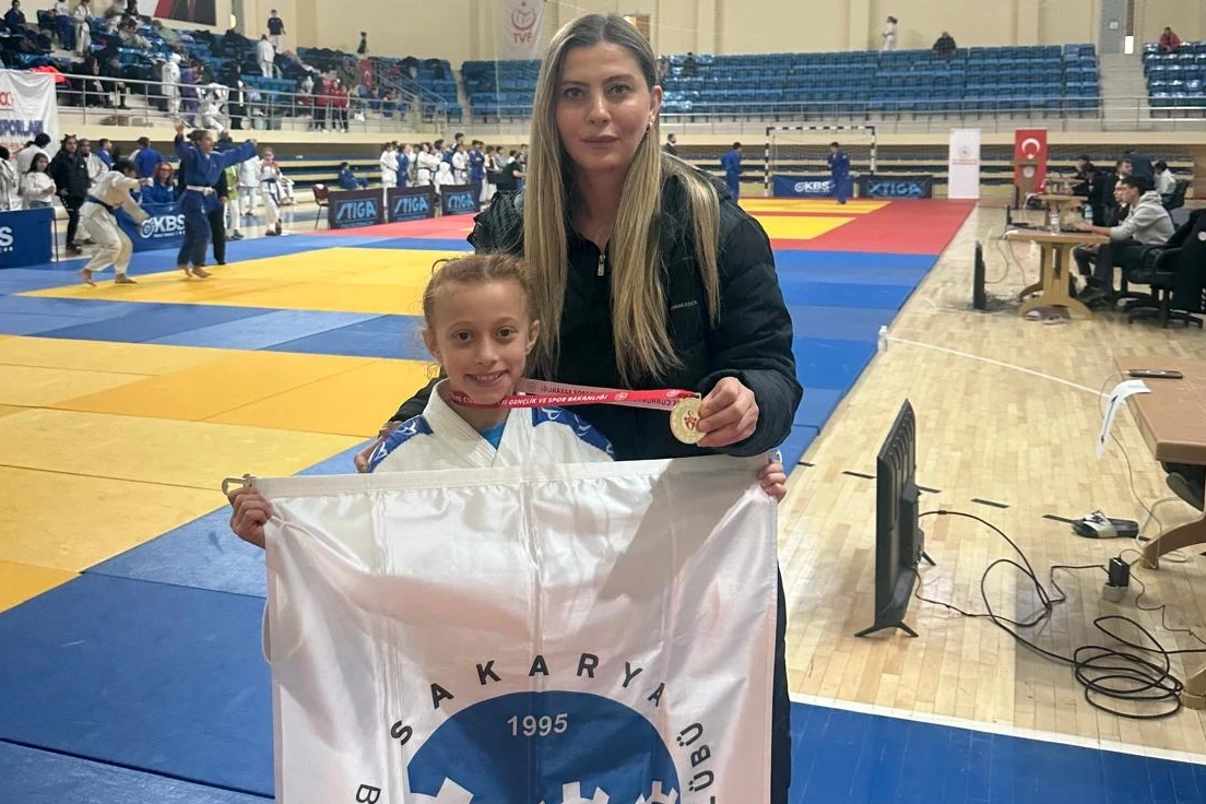 Sakaryalı Gülfem Yıldızlar Marmara Judo Ligi