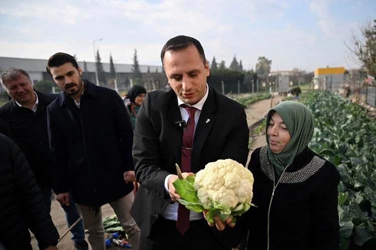 Bornova Kent Bostanı kadınların elinde yeşerdi