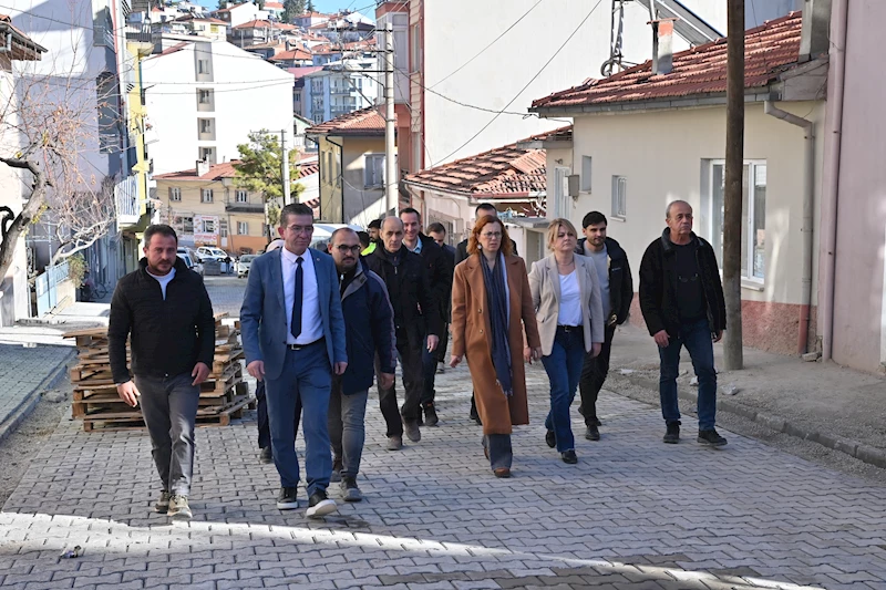 Demirci’de Üstyapı Çalışmaları Tüm Hızıyla Devam Ediyor