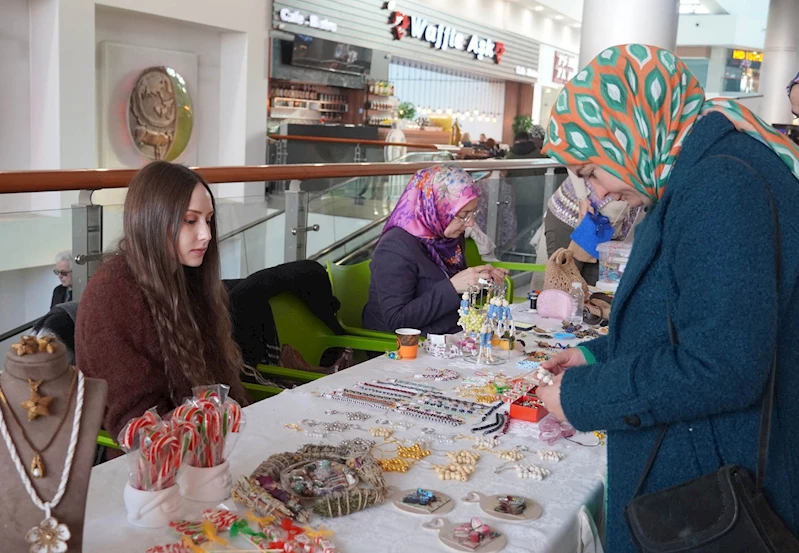 KEÇMEK kursiyerlerinden yeni yıl sergisi