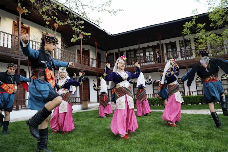 Merkezefendi’de Halk Oyunları Kurslarına Başvurular Başladı