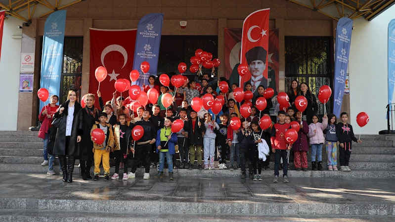 BAŞKAN ÇERÇİOĞLU AYDINLI ÇOCUKLARI TİYATRO İLE BULUŞTURDU