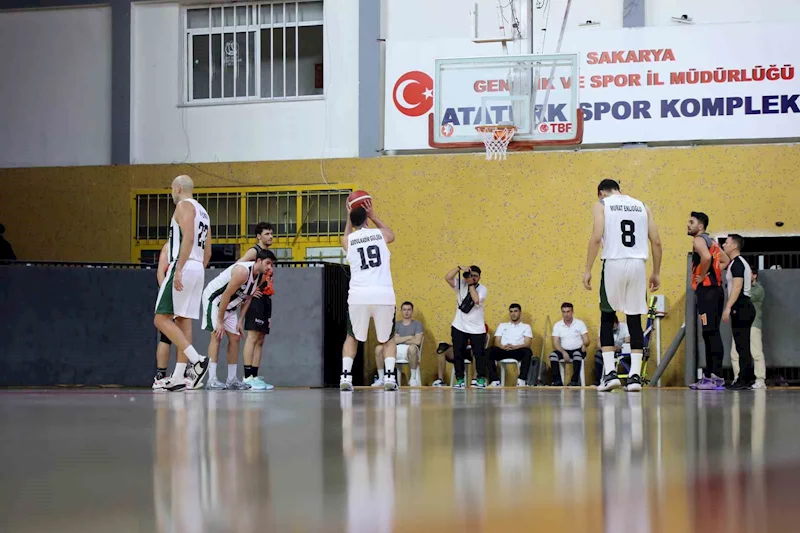 Büyükşehir Basketbol Takımı, İstanbul’dan zaferle döndü
