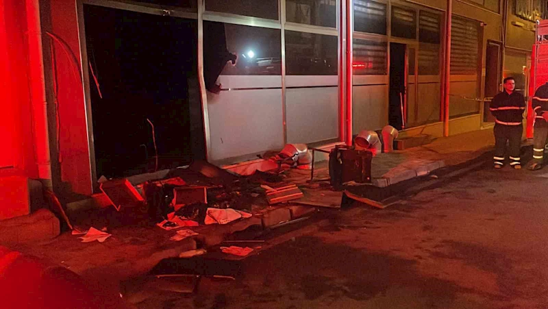 Kırklareli Belediyesi şirket binasında yangın çıkaran şüpheli tekrar gözaltına alındı
