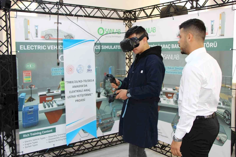 Amasya’da meslek liselilere simülatörlü elektrikli araç bakım eğitimi
