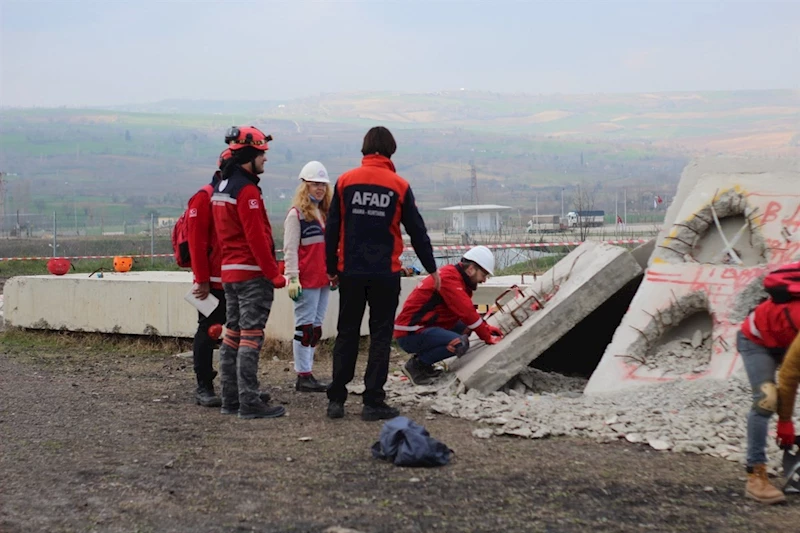 100 bin arama kurtarma personeli için Tekirdağ’da afet eğitimi
