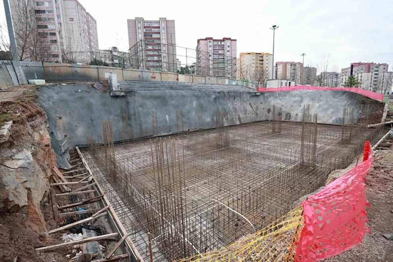 Ahmet Penbegüllü parkı yenileniyor
