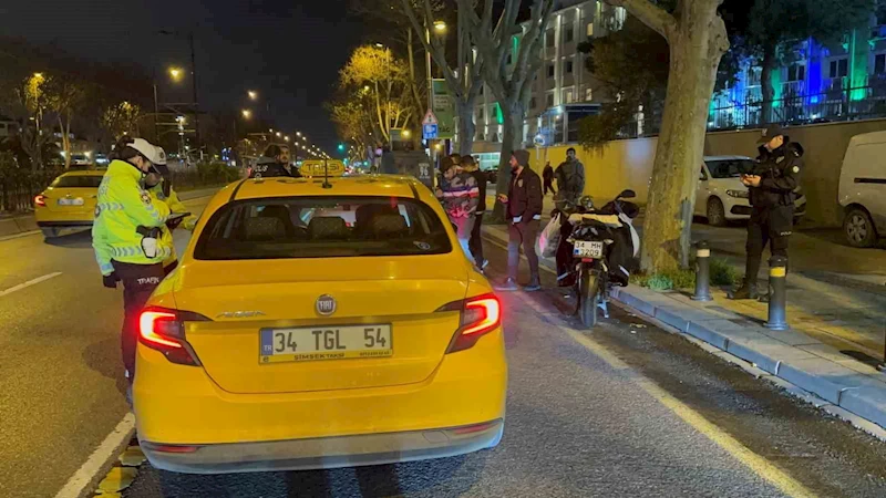 İstanbul’da ’Huzur’ uygulaması: Araçlar didik didik arandı
