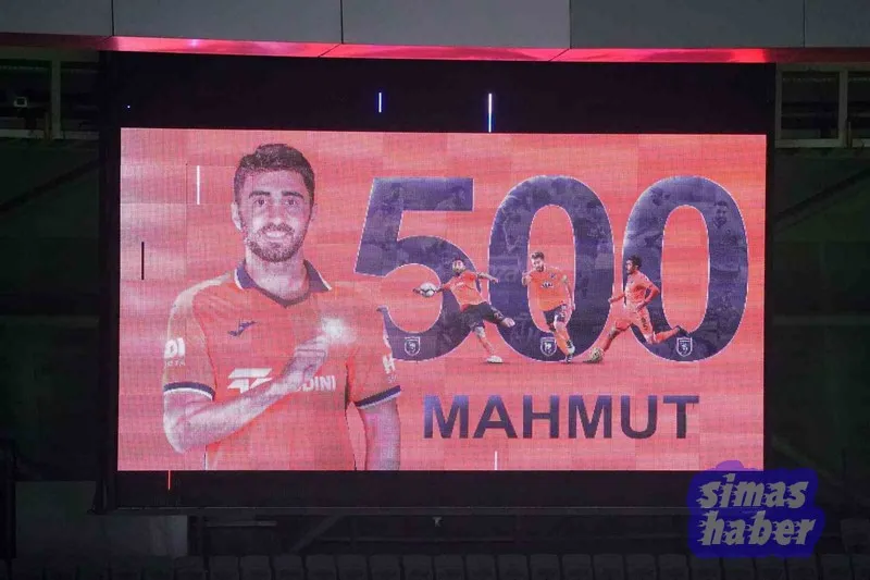Mahmut Tekdemir, Başakşehir formasıyla 500. maçına çıktı