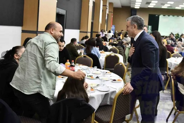 Esenyurt Belediye Başkanı Bozkurt sağlık çalışanlarıyla iftar sofrasında buluştu