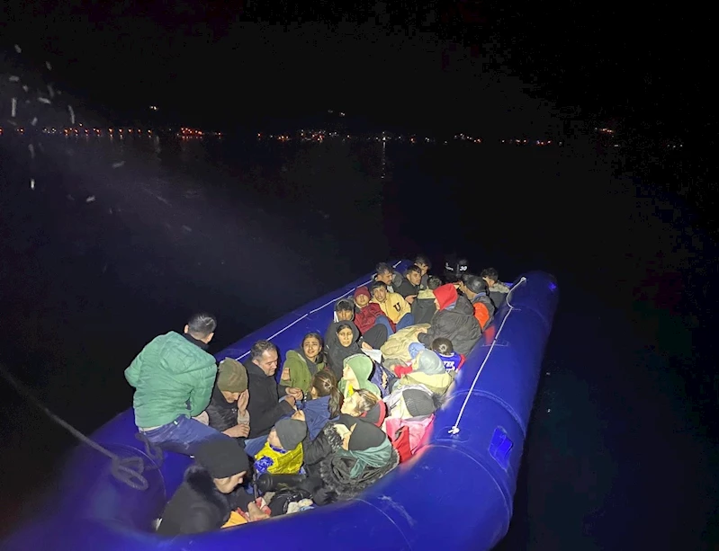 Çanakkale açıklarında 14’ü çocuk, 31 kaçak göçmen yakalandı
